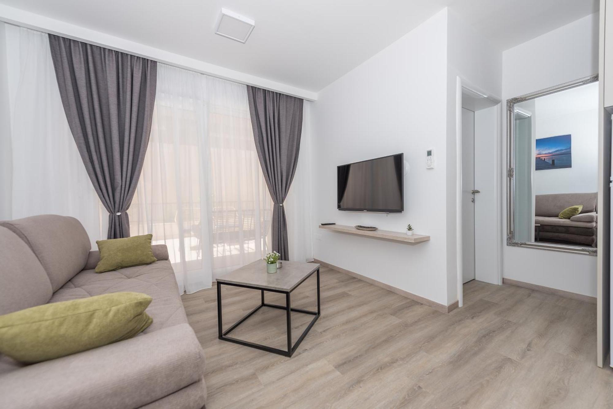 Apartments By The Sea Makarska - 19134 Pokój zdjęcie